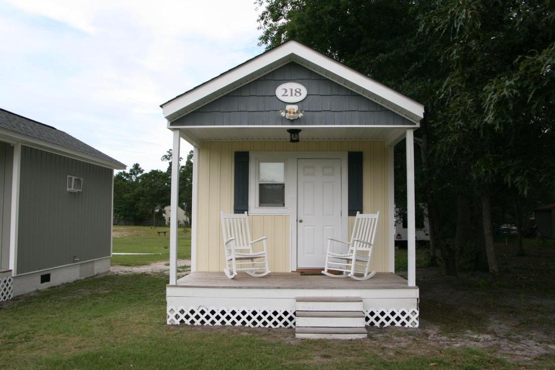 Moonlight Lake Rv Park And Cottages New Bern Exterior photo
